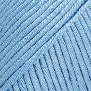 DROPS Muskat 02 uni světlá modrá